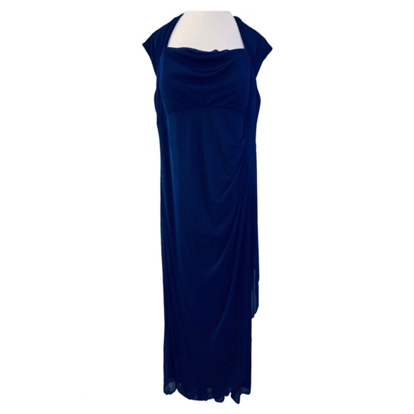 Xscape Gown women’s sz 14W Formal, Maxi Dress, Navy Blue Ruched Chiffon, Bra EUC - Picture 1 of 6